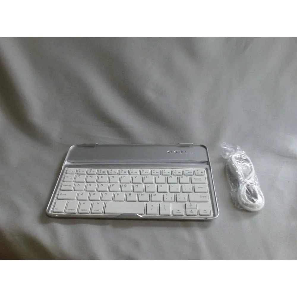 Mobile bluetooth keyboard for iPad mini, BRAND NEW IN BOX